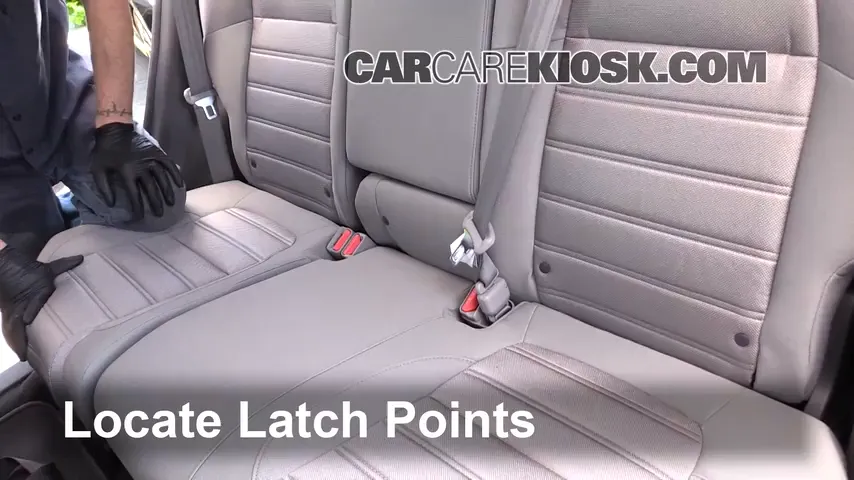 2017 Honda CR-V EX 1.5L 4 Cyl. Turbo Car Seats Install